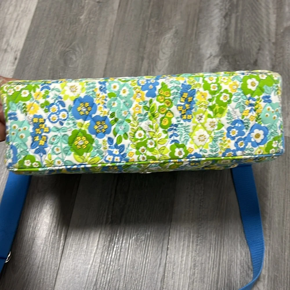 Vera Bradley English Meadow Women’s laptop bag.
